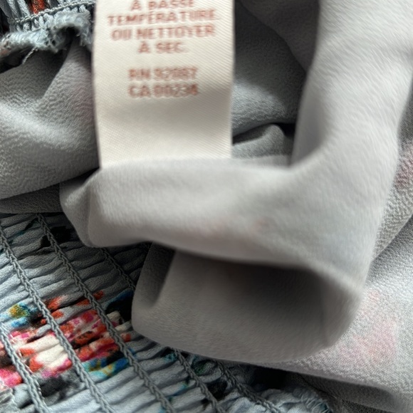 Scripted blouse size small - Picture 7 of 8